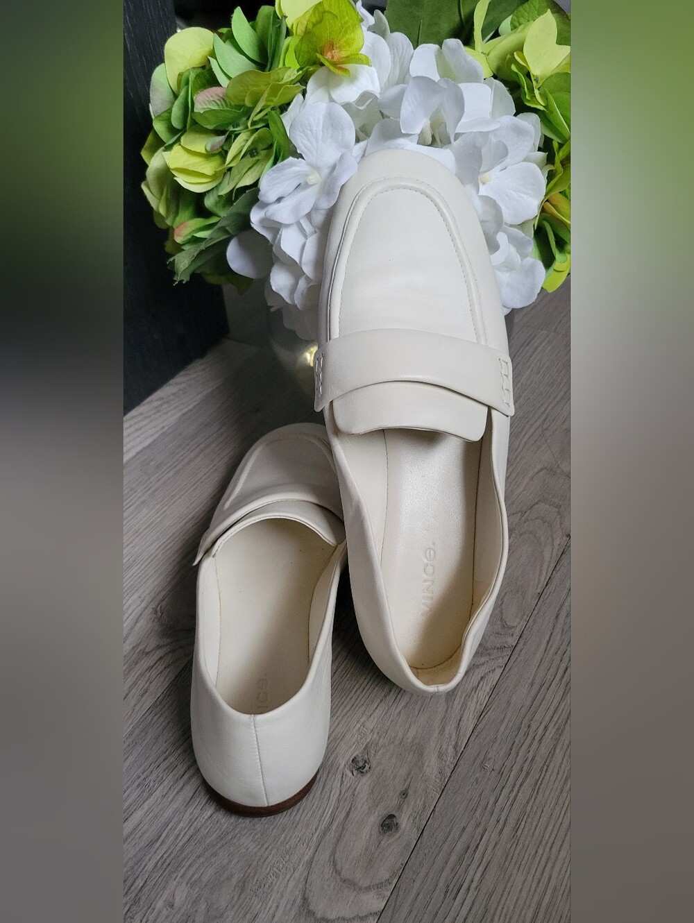 Vince Davis Milk White Leather Loafers with Penny Keeper Vamp, US 8.5 EU 39 - Picture 2 of 16